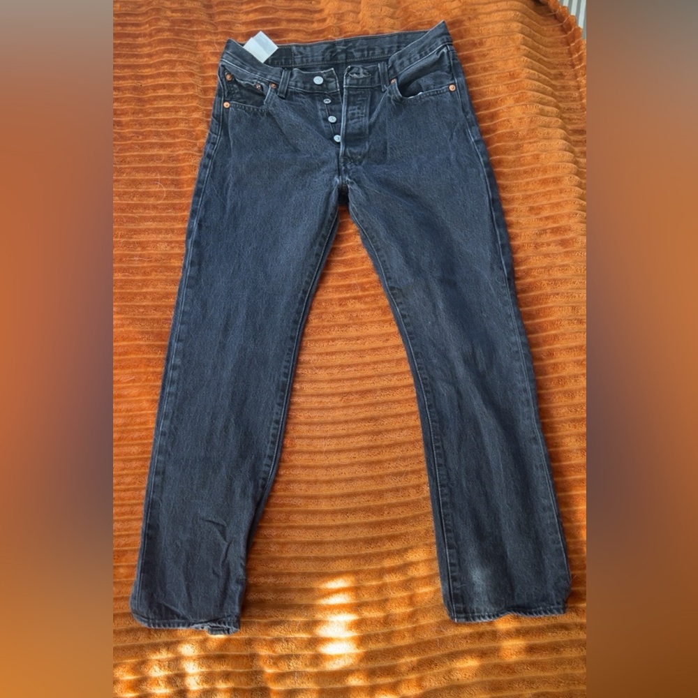Levi's women 501 Jeans with Button fly.